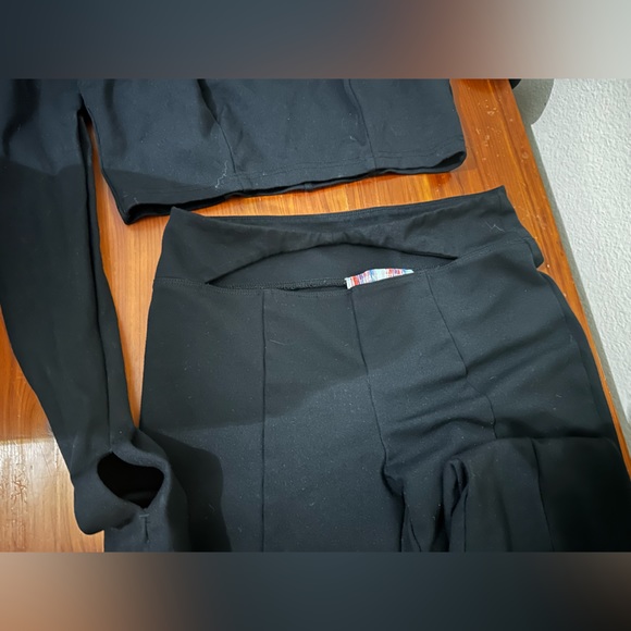 Urban Outfitters Two Piece Cutout Cropped Top and Pant Set. Size Small - Picture 9 of 9
